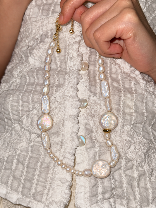 Drift Pearl Choker