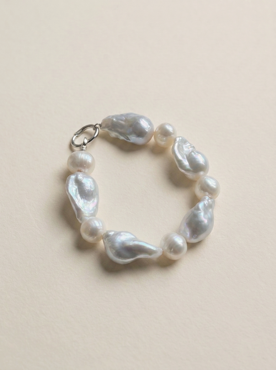 Baroque Current Pearl Bracelet